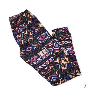 No Boundries graphic design leggings